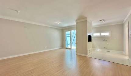 INBOX CIA IMOBILIÁRIA ALUGA EM BENTO GONÇALVES - Apartamento de dois quartos com terraço em excelente localização.