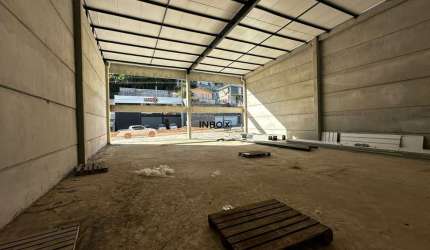 INBOX CIA IMOBILIÁRIA ALUGA - SALA COMERCIAL NO UNIVERSITÁRIO EM BENTO GONÇALVES.