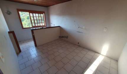 CASA PARTE SUPERIOR COM 03 DORMITÓRIOS NO BAIRRO BORGO