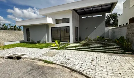 Casa no Condomínio Nova york, Localizada no Bairro Cajupiranga