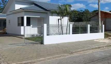 Casa à venda  mobiliada com piscina bairro Lagoão - Araranguá/SC