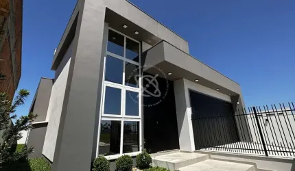 CASA CONTEMPORÂNEA COM PISCINA