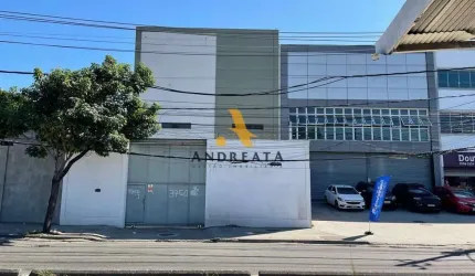 Prédio à venda na Estrada dos Bandeirantes, 3760, Curicica, Rio de Janeiro por R$ 3.900.000