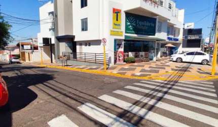 SALA COMERCIAL NA AVENIDA GETÚLIO VARGAS