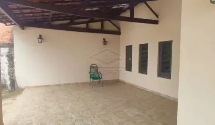 CASA COM 04 SUÍTES NA VILA INDUSTRIAL