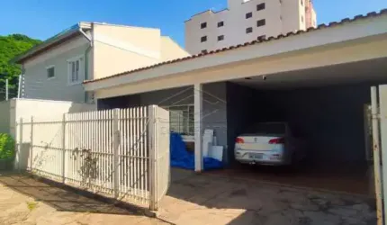 CASA AMPLA COM 03 DORMITÓRIOS E 3 SALAS, PRÓX. À AV. GETÚLIO VARGAS