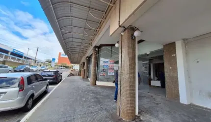 LOJA NO TRIANON MARKET COM 3 SALAS UNIFICADAS