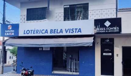 PARTE SUPERIOR DO SOBRADO EM FRENTE DO TV TEM NO BELA VISTA