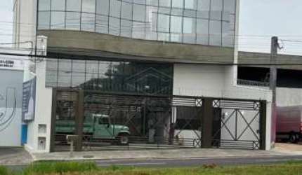 Prédio Comercial, 1.200m² em uma das principais Avenidas da Cidade!!!