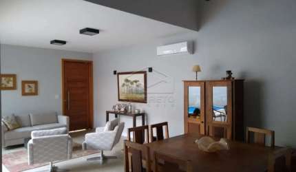 Excelente residência com 04 suítes - Chácara Odete