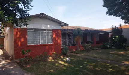 Casa com excelente localização - RESIDENCIAL / COMERCIAL