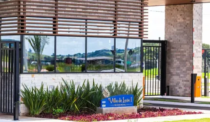 Lote amplo no VILLA DE LEON I