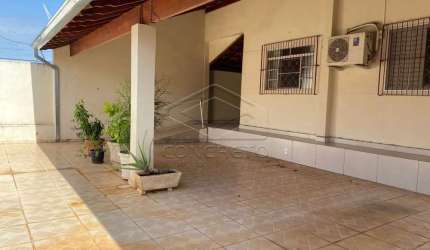 CASA COM DOIS DORMITÓRIOS NO ARARUNA
