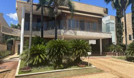 LINDO SOBRADO SITUADO EM FRENTE AO LAGO - RESIDENCIAL LAGO SUL