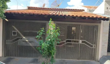 CASA BEM CONSTRUÍDA - JD. OLÍMPICO