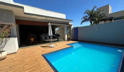 CASA MOBILIADA PARA VENDA E LOCAÇÃO - RESIDENCIAL VILLAGIO III