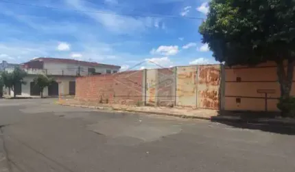 Lote na Vila Lemos ao lado do UPA Bela Vista