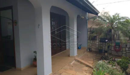 LINDA RESIDÊNCIA REFORMADA NO JD BRASIL