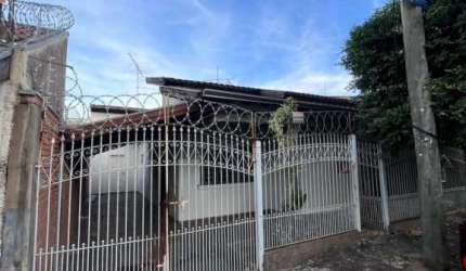 Ótima casa para VENDA E LOCAÇÃO no PARQUE UNIÃO!