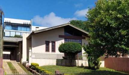 Casa para Venda em Ponta Grossa, Oficinas, 4 dormitórios, 1 suíte, 2 banheiros, 2 vagas