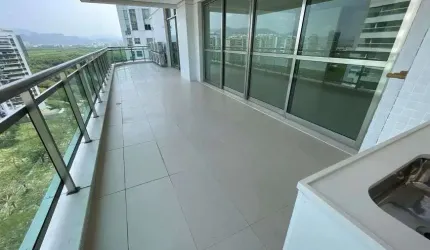 Apartamento de 376m² com 4 Suítes – Conforto e Exclusividade na Península
