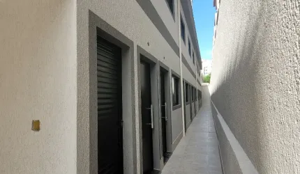 Sobrado germinado de condomínio