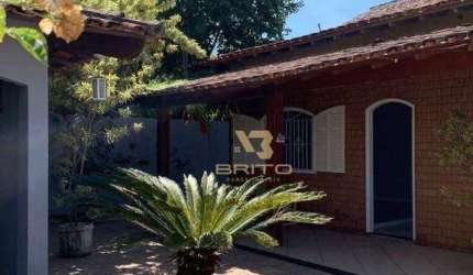 Casa com 3 dormitórios à venda, 260 m² por R$ 460.000,00 - Parque Aeroporto - Macaé/RJ