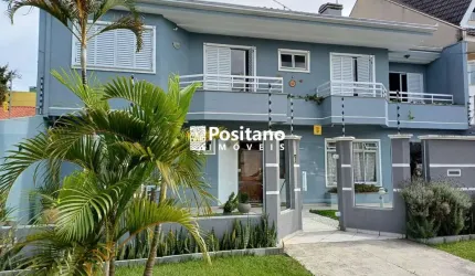 LINDA CASA COM QUINTAL AMPLO E PISCINA - JARDIM DAS AMÉRICAS