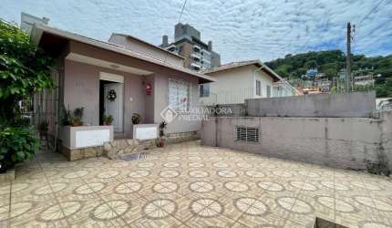Casa com 3 quartos à venda na Rua Monsenhor Topp, 133, Centro, Florianópolis, 90 m2 por R$ 990.000