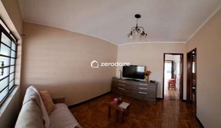 Casa com edícula em Jardim São José, Caçapava