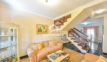 Casa com 4 quartos à venda na Rua Tenente-Brigadeiro Francisco de Assis Corrêa de Mello, 572, Jardim das Américas, Curitiba por R$ 800.000