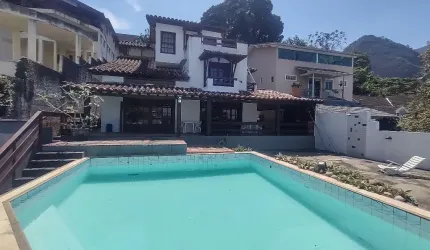 Mansão Com Preço de Apartamento!