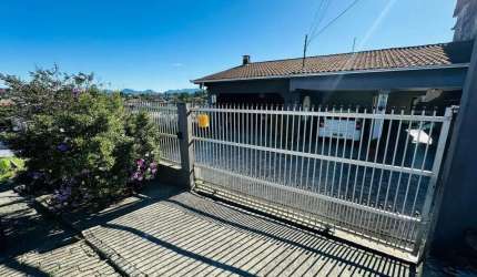 CASA no ITAUM com 2 quartos para VENDA, 231 m²