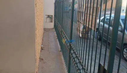 Casa com 4 dormitórios para alugar, 170 m² por R$ 2.200,00/mês - Fabrício - Uberaba/MG