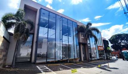 Salão disponível para locação na Vila Universitária em Bauru-SP