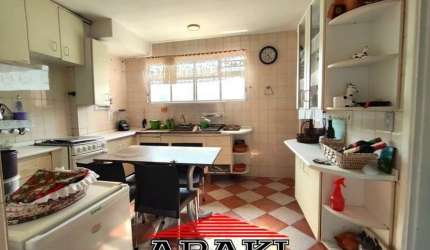 Ótimo apartamento no Bosque da Saúde!