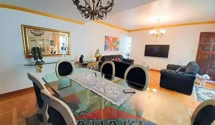 Belo sobrado com 4 vagas no Jardim Paulista