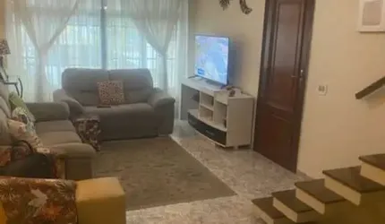 Vende-se Sobrado no Jardim Saúde - Excelente Estado de Conservação!