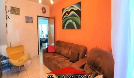Lindo sobrado de três dormitórios e três vagas de garagem.