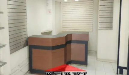 Comercial Próximo do Metro Praça da Arvore.