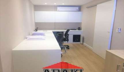 Excelente sala comercial ao lado do Shopping Santa Cruz!