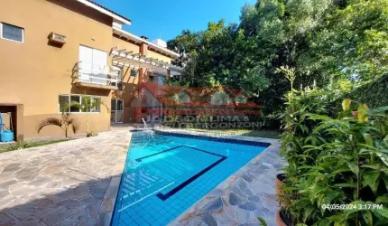 Casa de luxo à venda em Caraguatatuba-SP, Massaguaçu: 3 quartos, 3 suítes, 3 salas, 5 banheiros, 3 vagas de garagem, 400m².