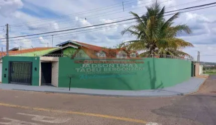 Casa com 3 quartos à venda no Jardim Brasil (Vila Xavier), Araraquara , 181 m2 por R$ 450.000