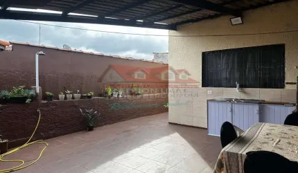 Para quem busca um lar à menos de 100 metros da praia, no bairro Porto Novo