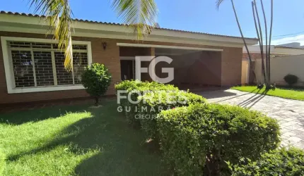 Casa Térrea 367m² com 4 quartos sendo 2 suítes, armários sendo 1 closet, 3 banheiros sendo 2 suítes e 1 social com gabinetes, espelhos e box em vidro, na Ribeirânia, avenida Costabile Romano, ao lado 
