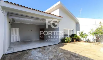 Casa Térrea 132m² com 3 quartos sendo 1 suíte, 2 com armários e ares condicionados, no Planalto Verde ao lado da avenida Maria Tereza Braga Cerri;
