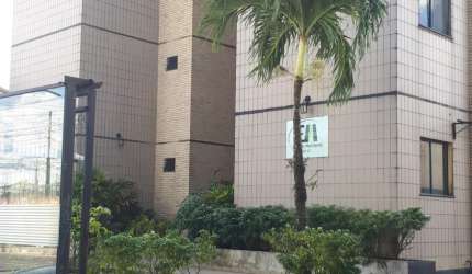 Alugo apartamento de 3 quartos sendo 1 suíte, térreo, próximo ao Shopping Metropole
