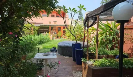 Casa de Alto Padrão no Brooklin Paulista com 5 Quartos e 3 Suítes - Venda ou Locação em São Paulo-SP
