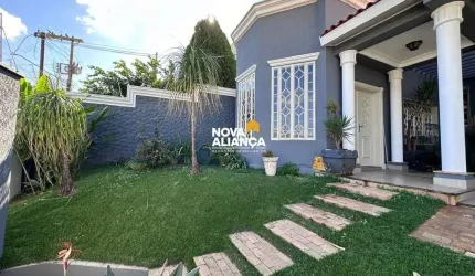 Casa Alto Padrão com Piscina à Venda – Parque do Mirante.