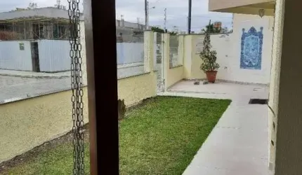 CASA  A VENDA EM BALNEARIO PEREQUE